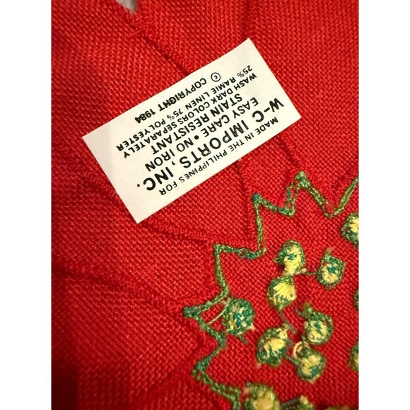 VTG  Embroidered Red Poinsettia Placemats Accessories Set coaster /pot-holders - Picture 6 of 11
